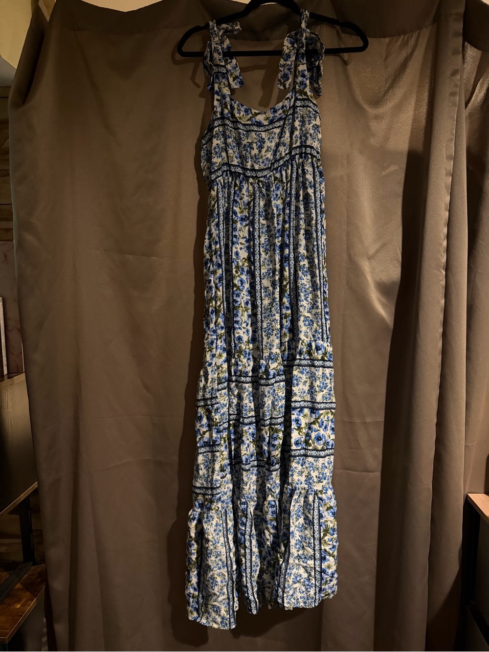 7th Ray Blue and White Floral Tie-Shoulder Maxi Dress